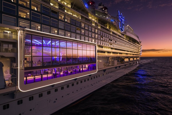 RCI Icon of the Seas Exterior, View into Pearl Cafe - RCI and J.Graham.jpg